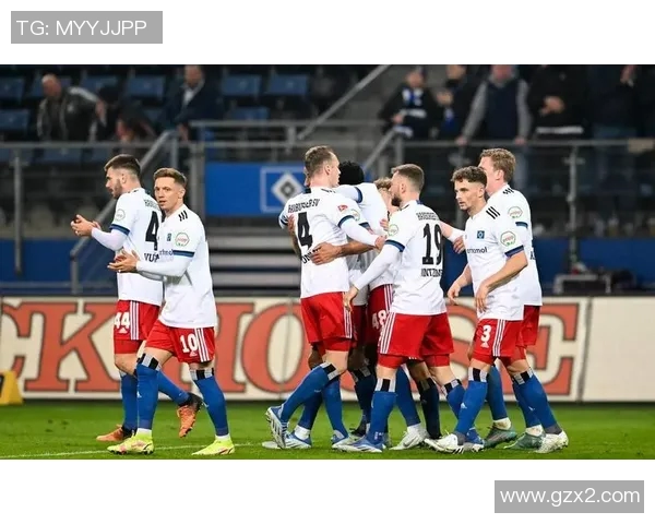 老足球明星重返赛场精彩瞬间回顾与经典对决集锦 老足球明星重返赛场精彩瞬间回顾与经典对决集锦